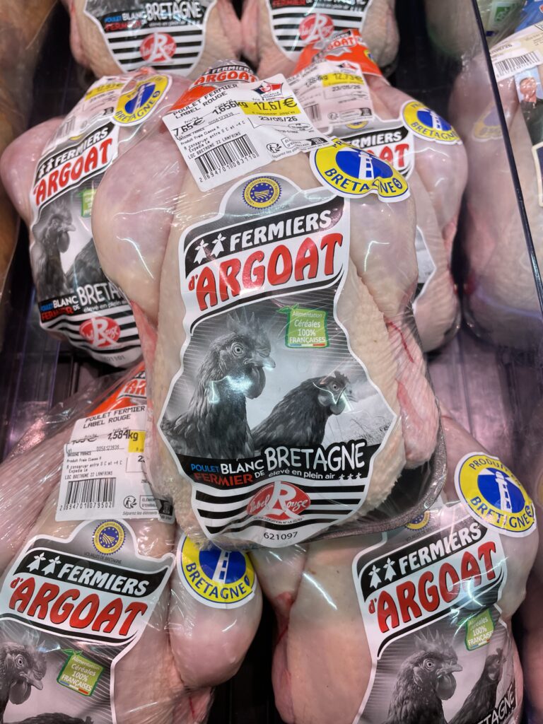 Le poulet industriel est le plus souvent consommé sous forme de pièces de découpe 